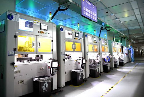 探访小米黑灯工厂 全程自动化生产，九成装备自主研发，新材料技术研发引领未来